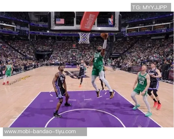 布朗回应质疑称将全力展现绿军篮球风格与实力