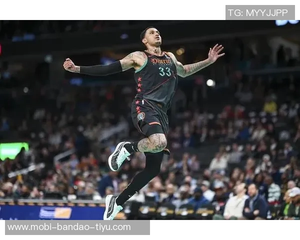 库兹马上半场表现抢眼9投7中砍下18分并罚球5中4助球队争胜